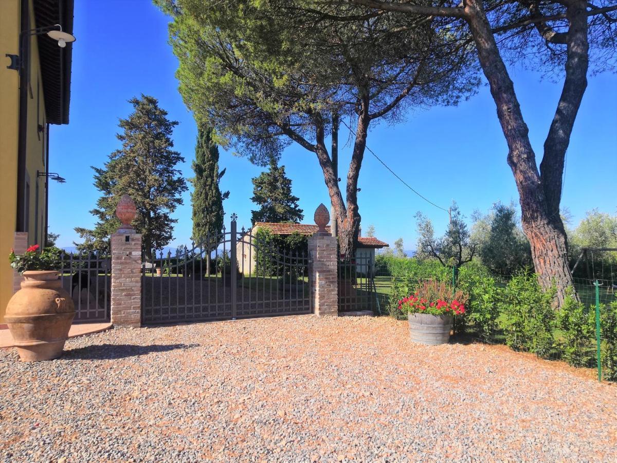 Tenuta Barbadoro Agriturismo Apartment Монтеспертоли Экстерьер фото
