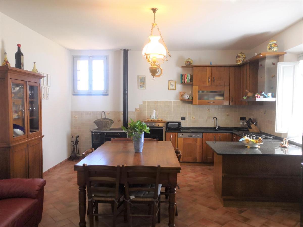 Tenuta Barbadoro Agriturismo Apartment Монтеспертоли Экстерьер фото
